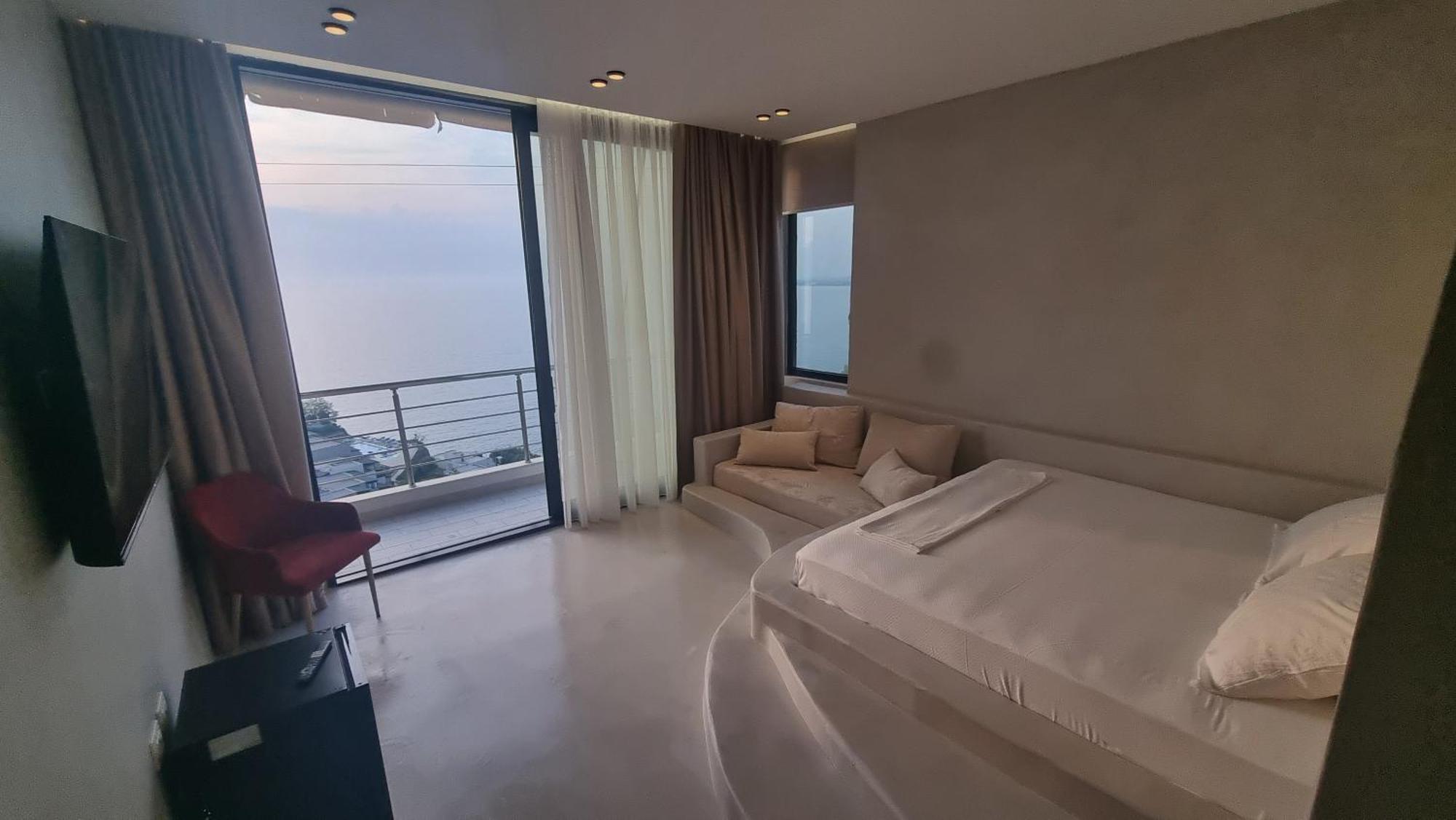 Hotel Ble Ble Vlorë Extérieur photo